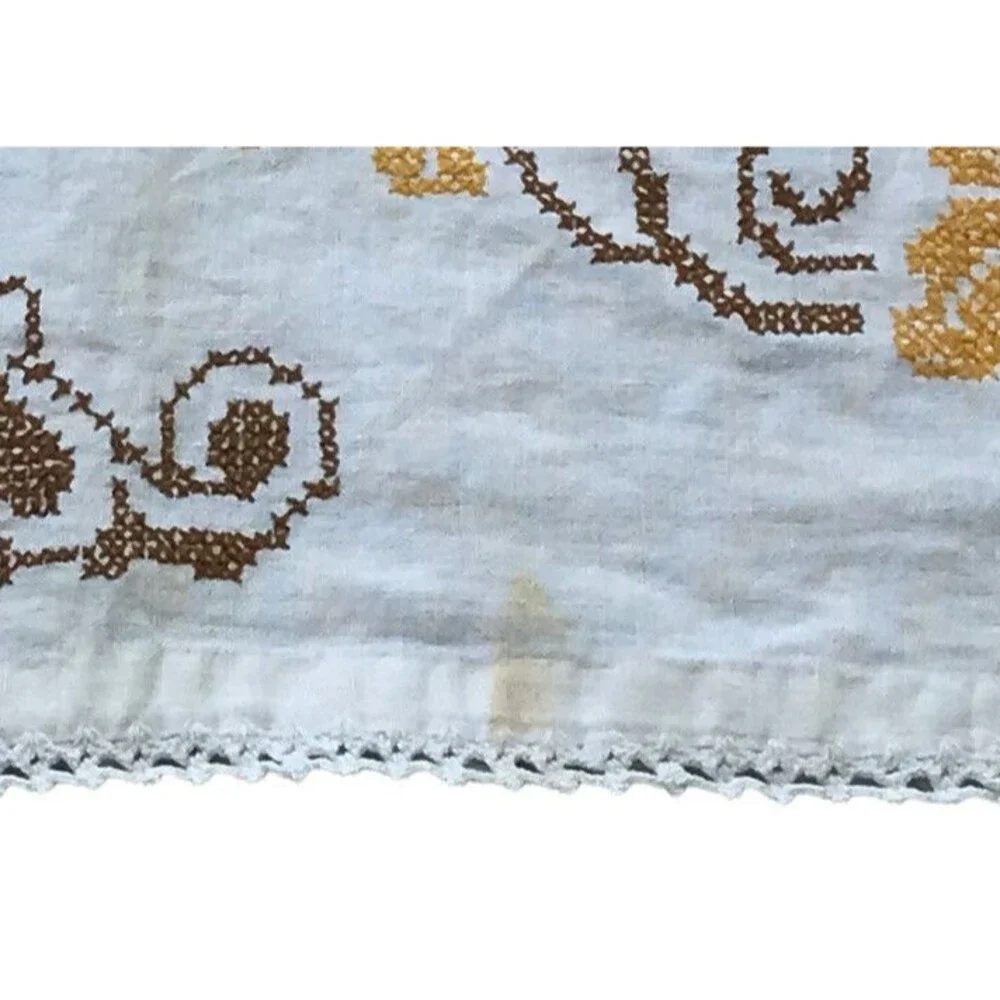 Vtg. Linen Table/Dresser Scarf Embroidered Cross Stitched Flowers White Yellow